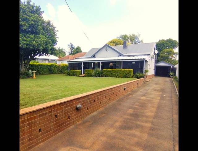 2 BEDROOM HOUSE FOR SALE IN PRESTBURY